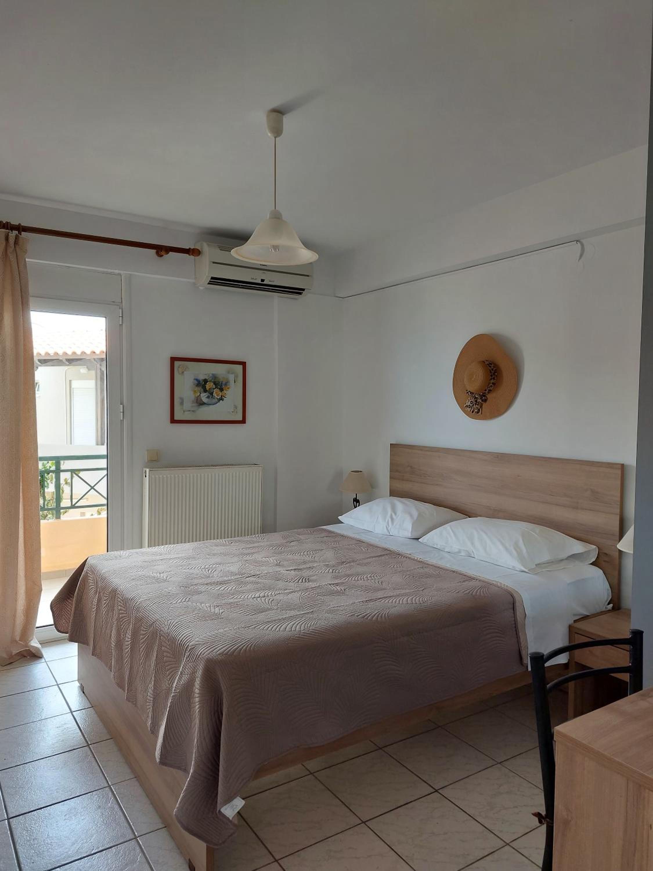 Minoica Beach Apartments view 4