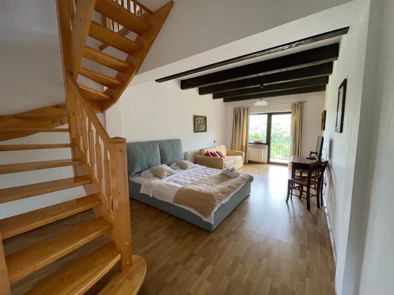 Photo 30