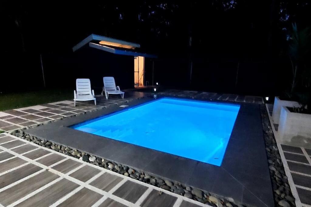 CR Caribbean Blue House - Modern style 100 WiFi