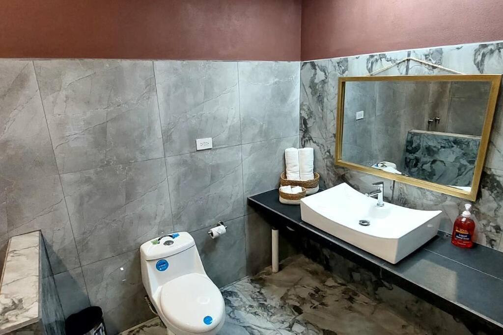 CR Caribbean Blue House - Modern style 100 WiFi