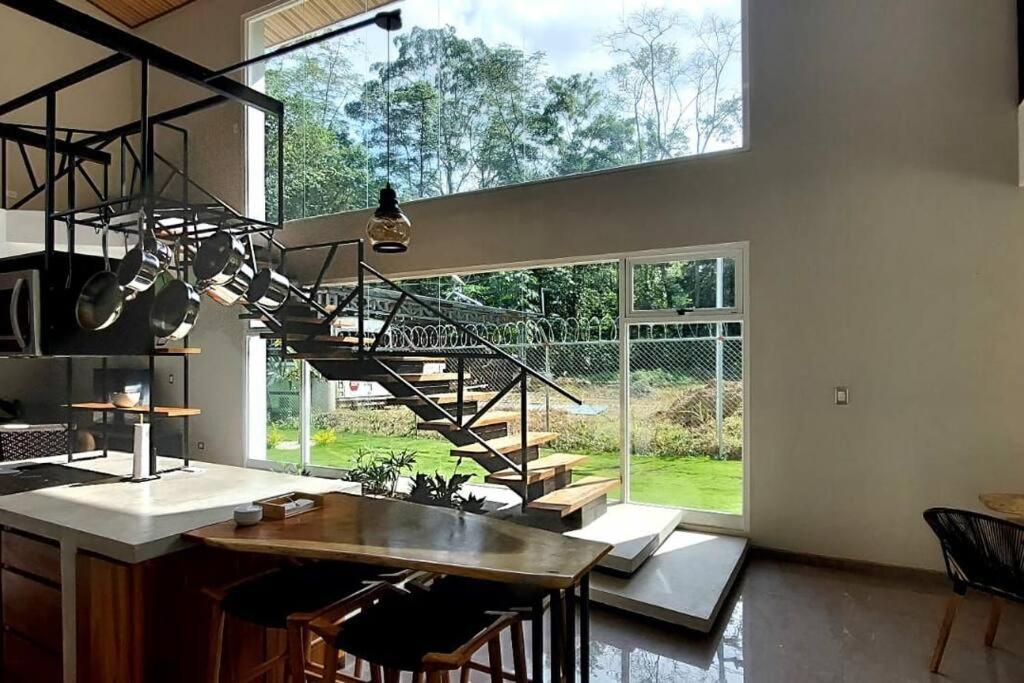 CR Caribbean Blue House - Modern style 100 WiFi