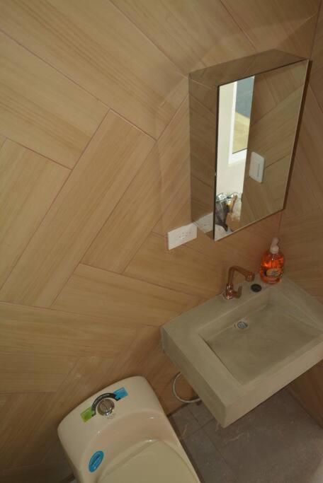 CR Caribbean Blue House - Modern style 100 WiFi