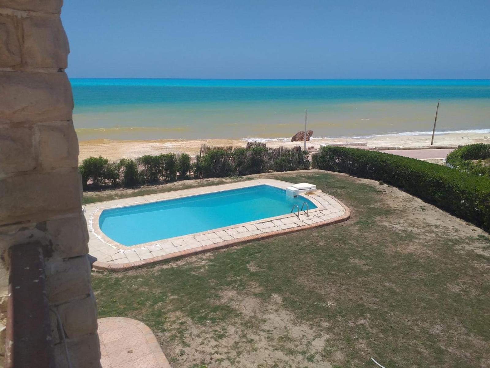Beachfront Villa in Marina