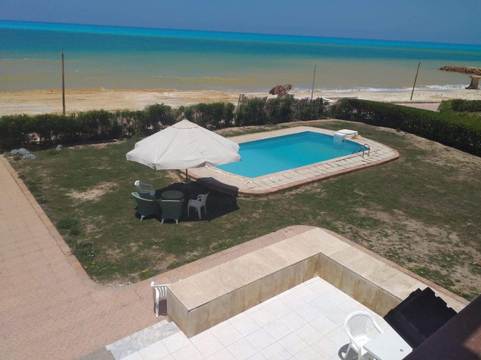 Beachfront Villa in Marina