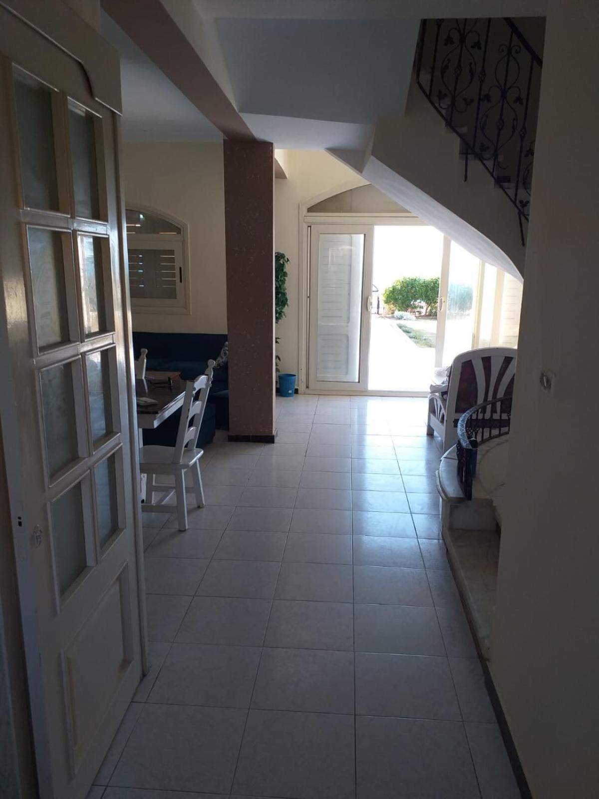 Beachfront Villa in Marina