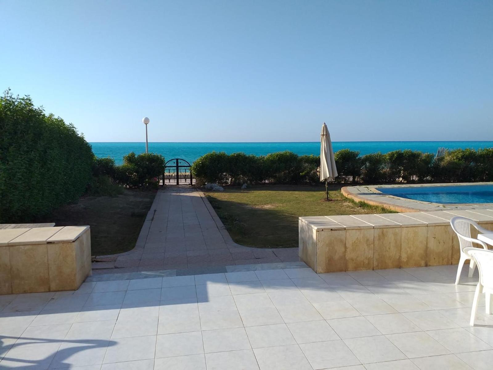 Beachfront Villa in Marina
