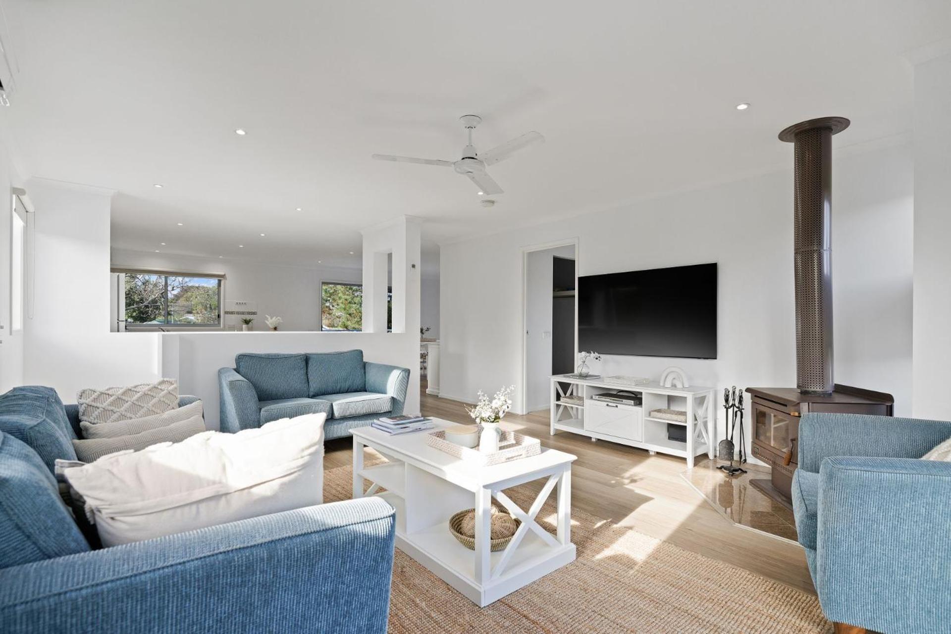 Island Court
