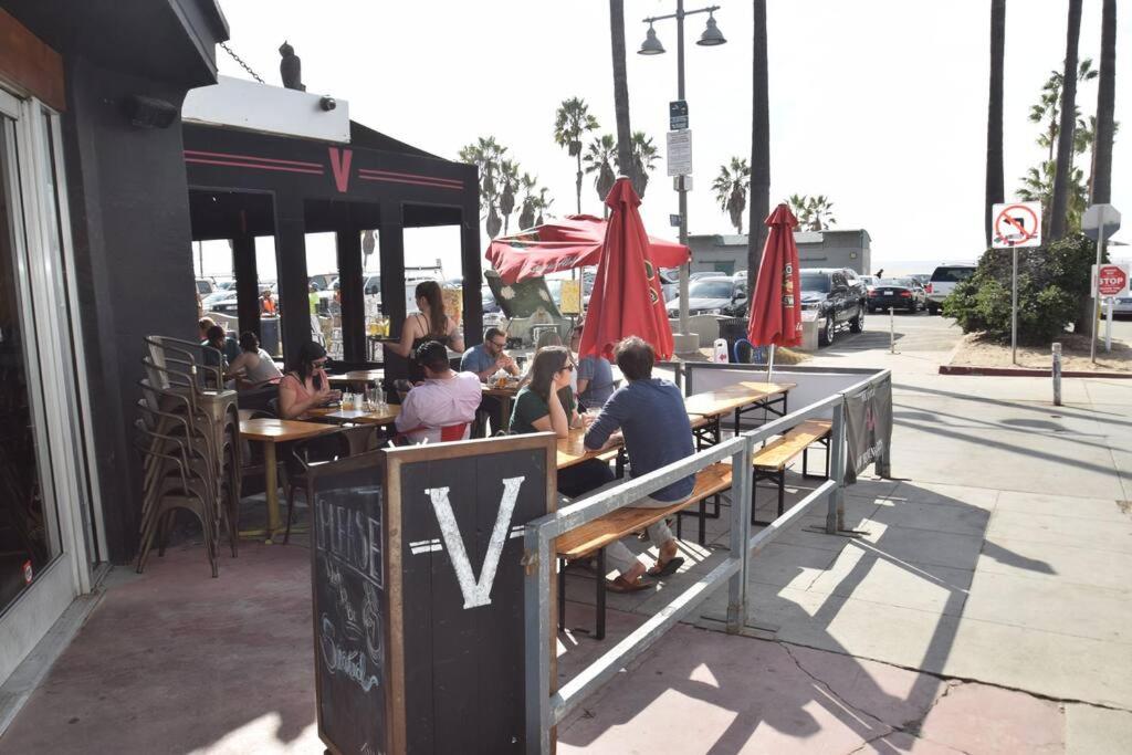 Villa by the Ocean in Venice Beach