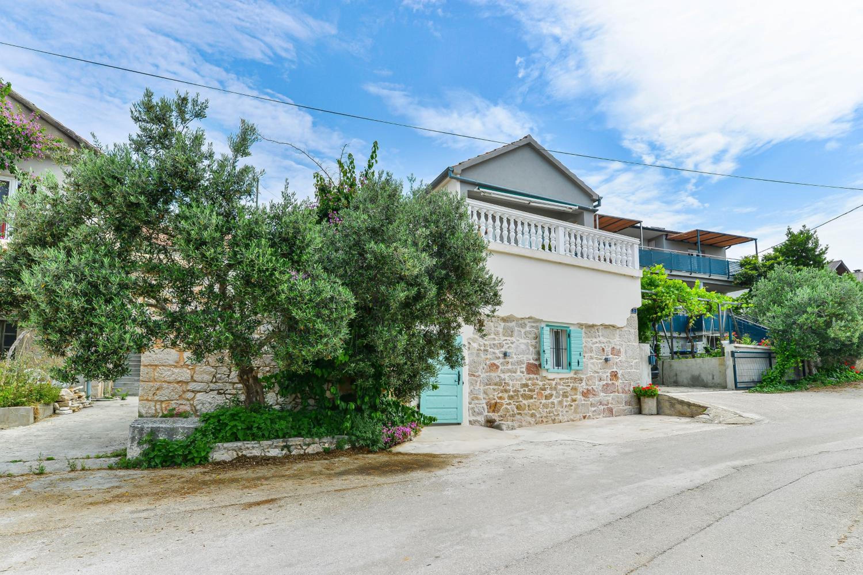 Holiday home with hot tub Pakostane, Biograd - 18982 view 3