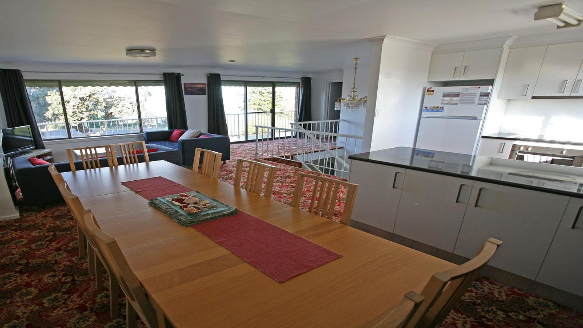 The Gull Ocean views family home Bermagui