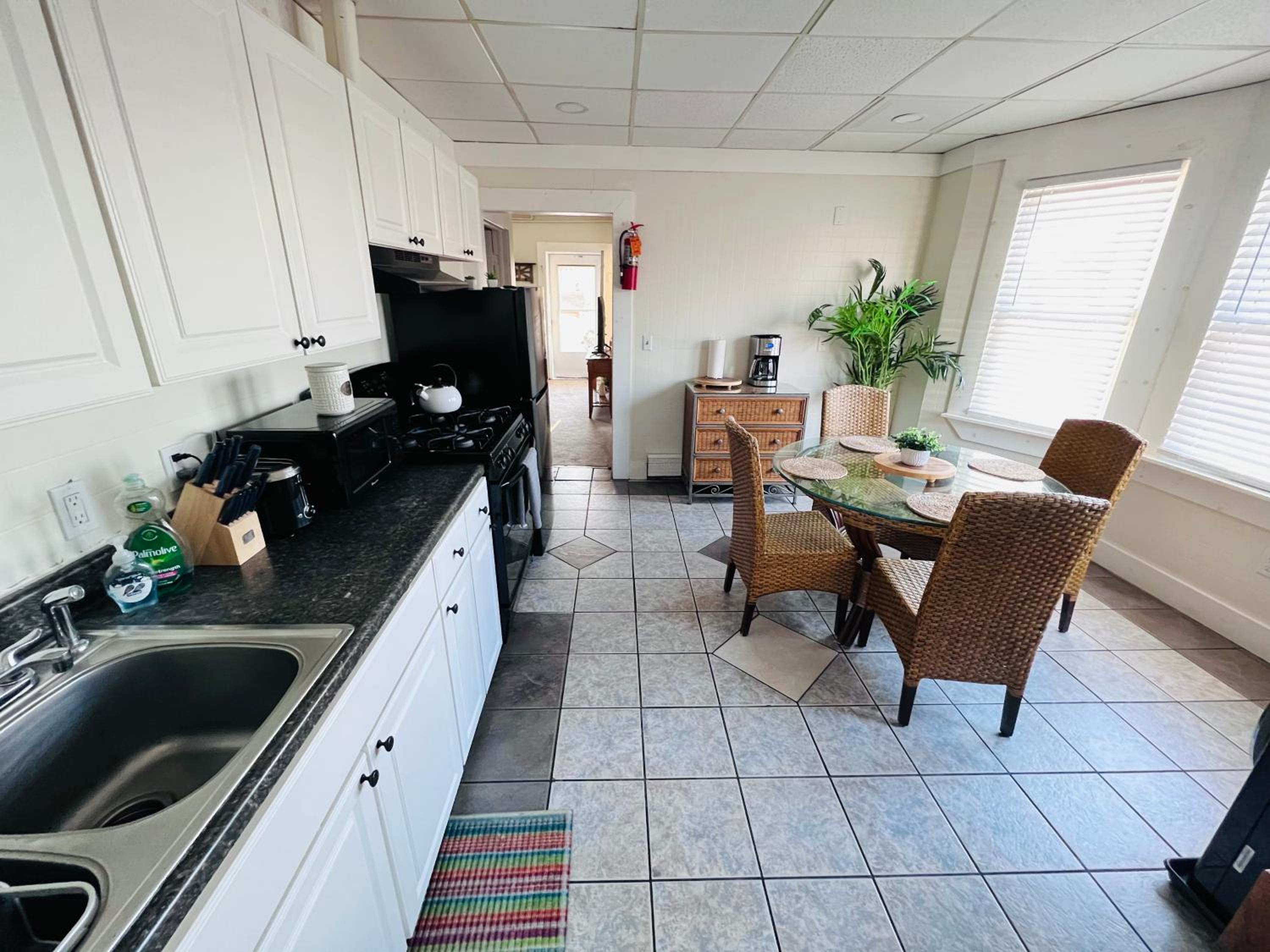 Alwaves Family 3 Bedroom Beach Apartment view 4
