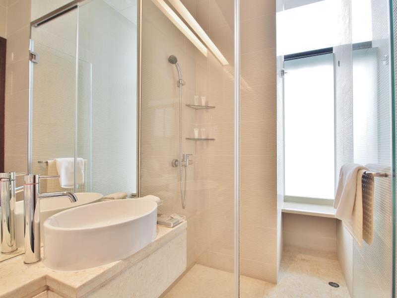 The Bauhinia Hotel - Tsim Sha Tsui