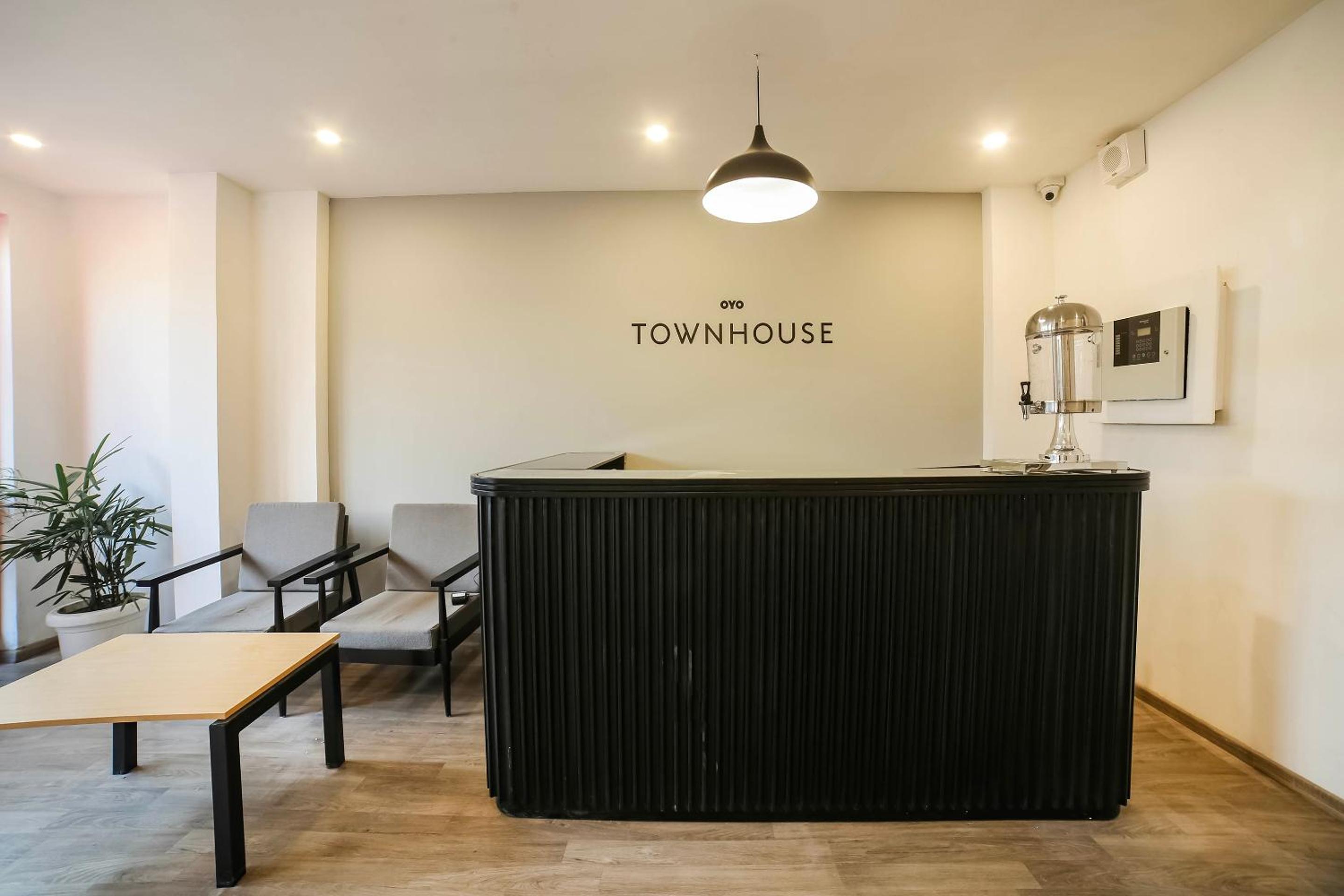 Gurgaon Vacations - Super Townhouse Sector 46 Gurgaon Near Appu Ghar - Property Image 2