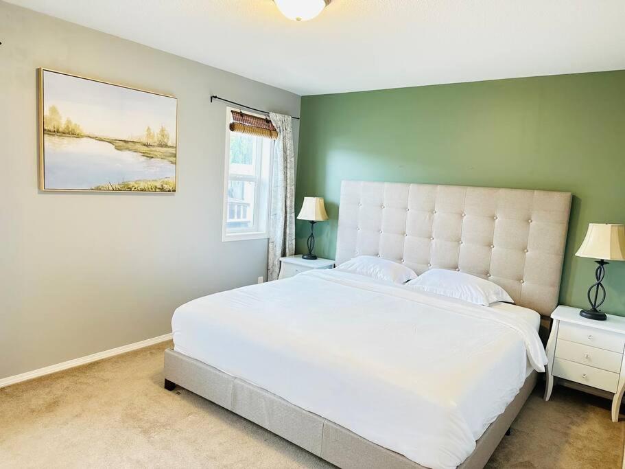 Comfortable 6 bedrooms house