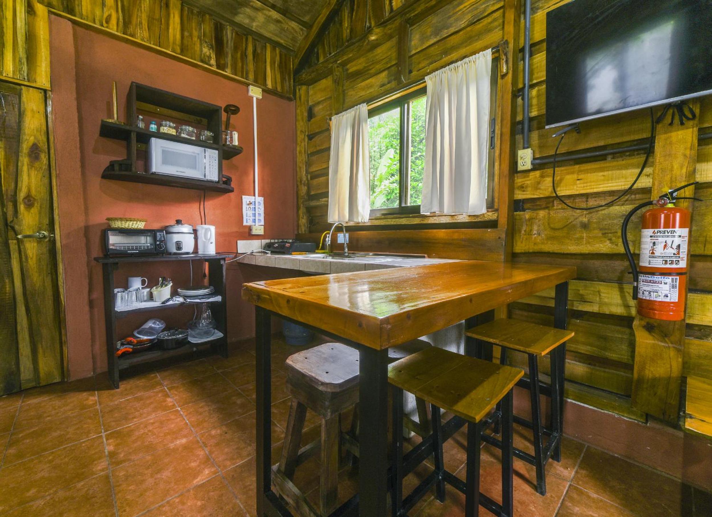 Canto del Tucán Lodge and Farm