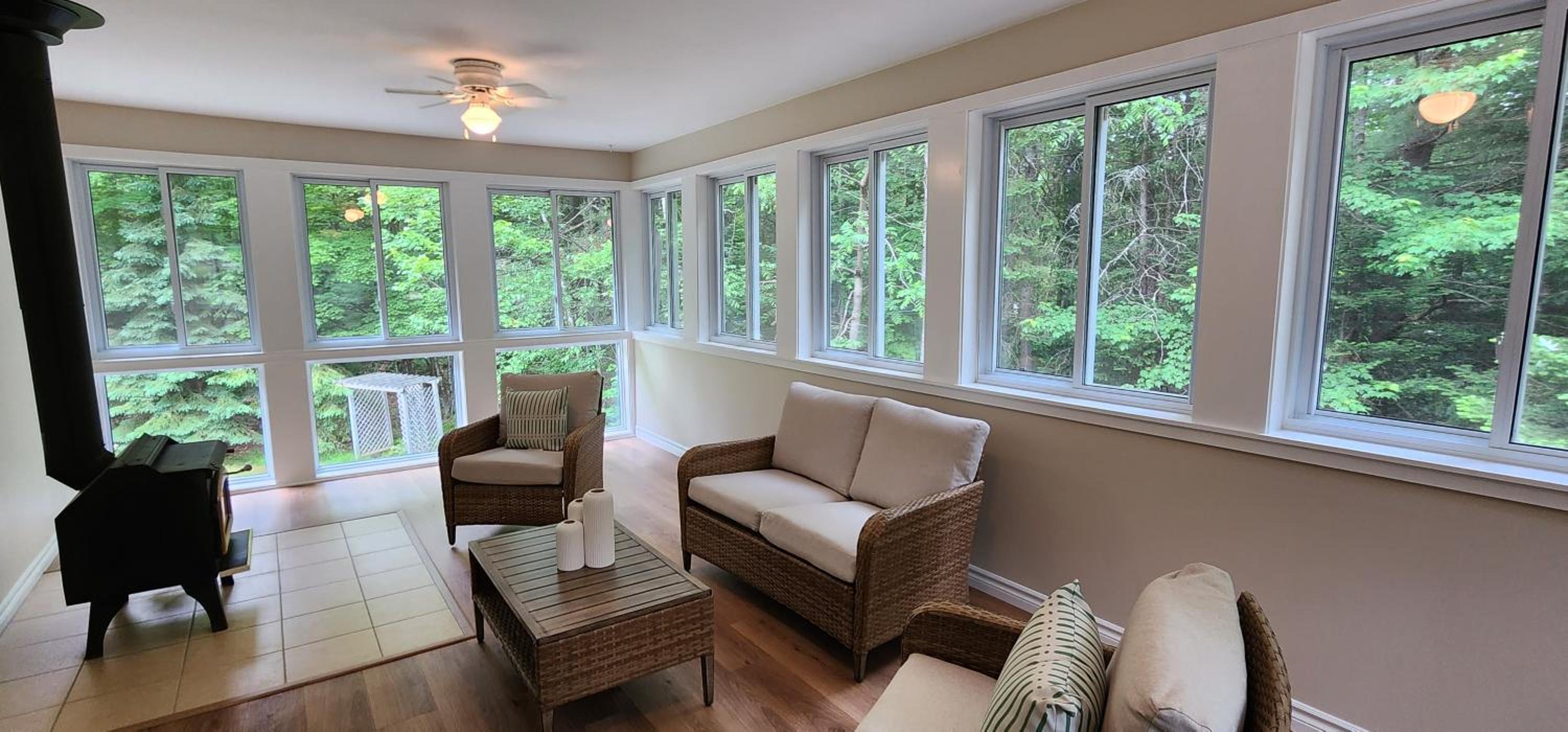 Private 5 BR Muskoka Cottage Firepit+BBQ+Wi-Fi