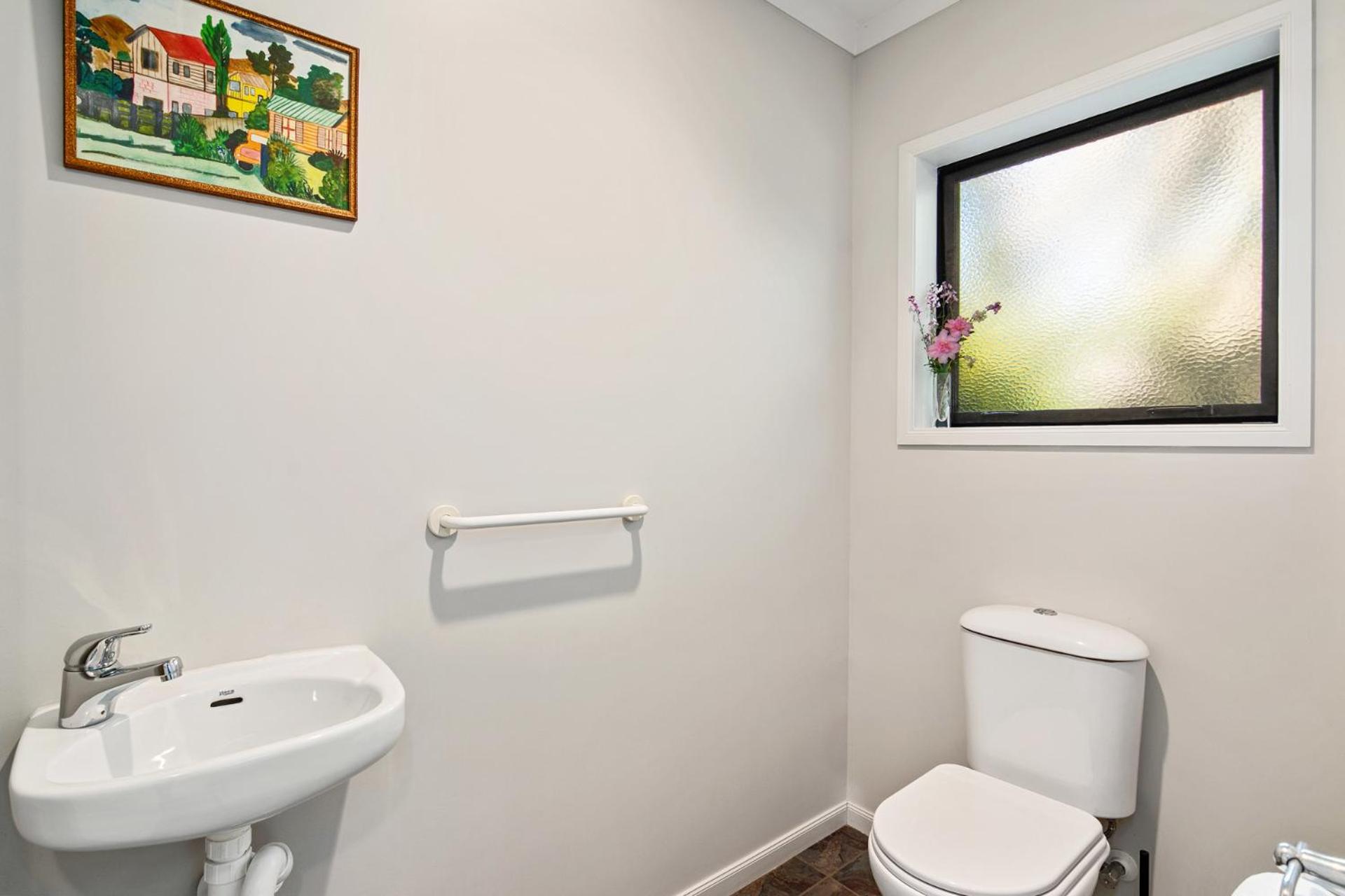 Selmes Sanctuary - Blenheim Holiday Home view 4