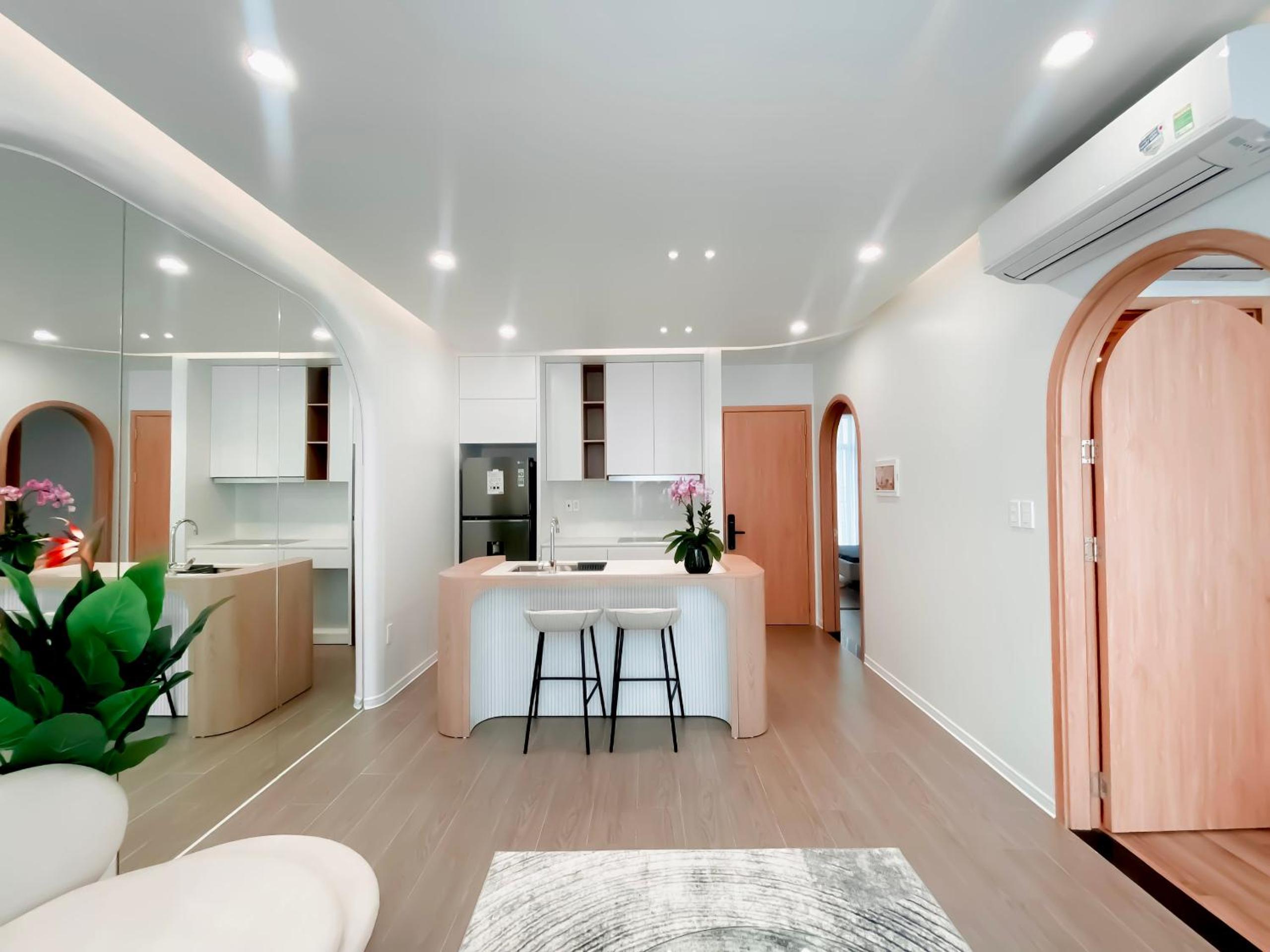 The LuxHomes Apartment ᵀᴹ I HOT Độc Đáo Nhất Vinhomes Marina view 2