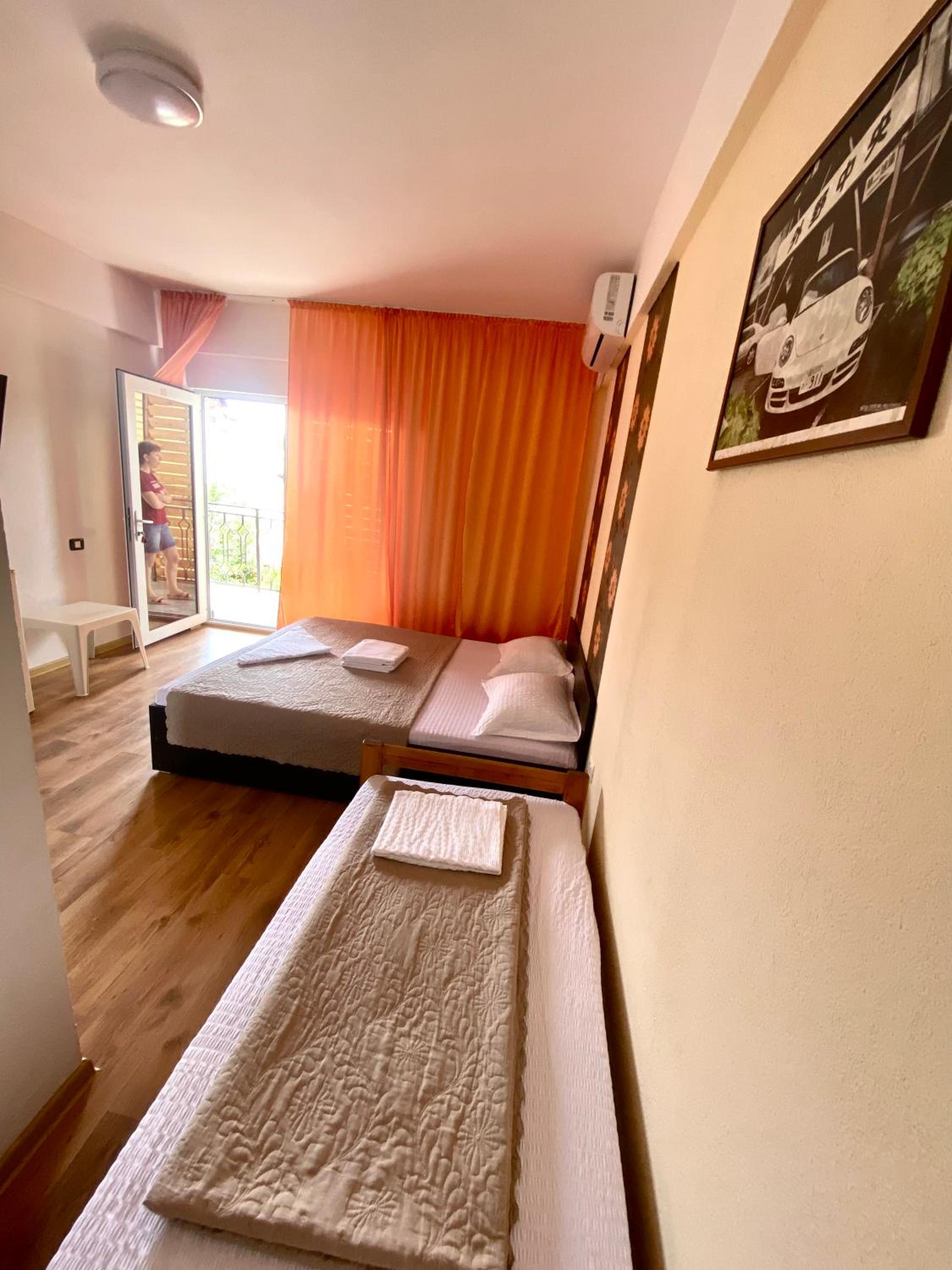 Casa Tudor Costinesti view 5