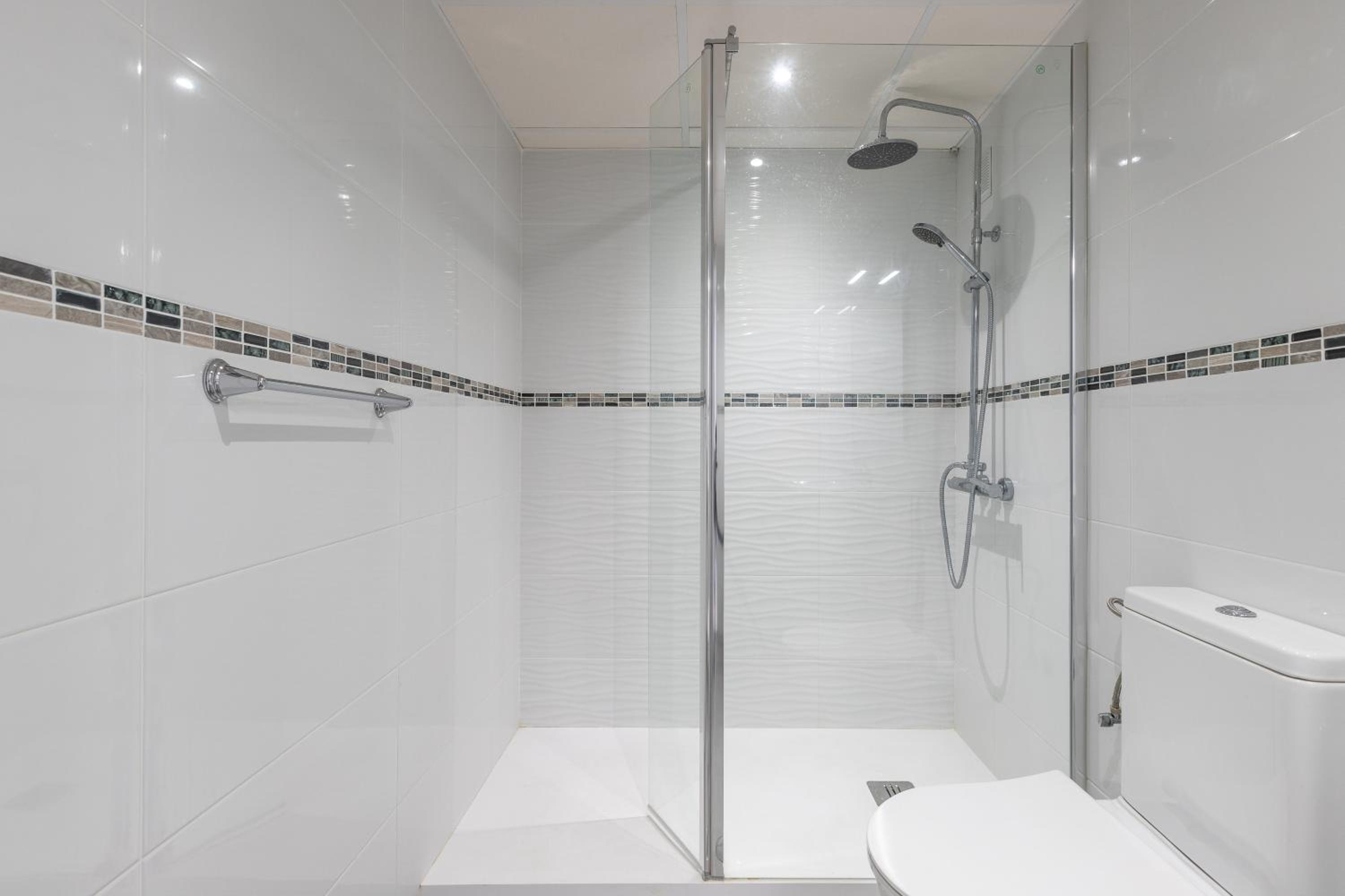 Two bedroom apartment beside marina