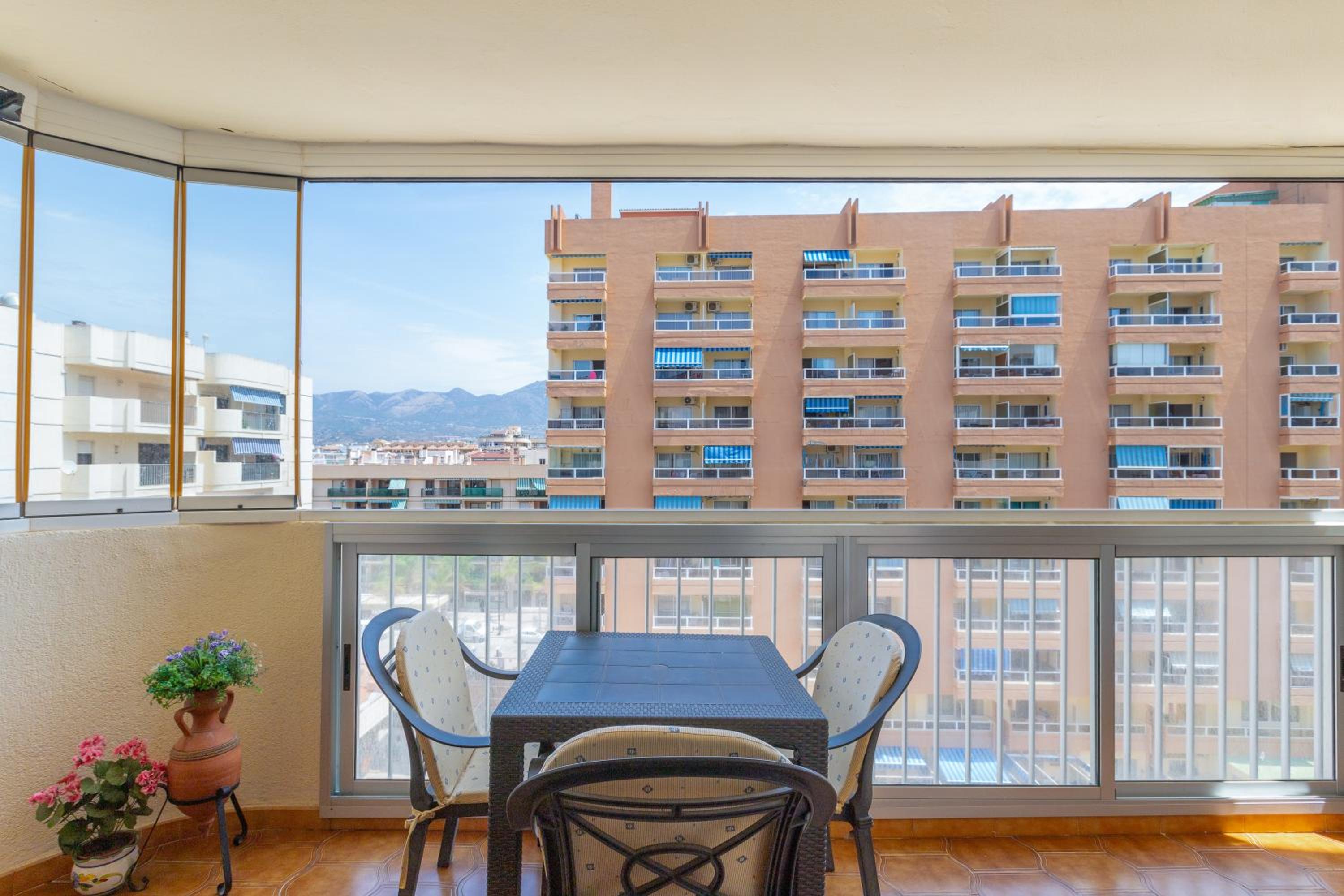 Two bedroom apartment beside marina