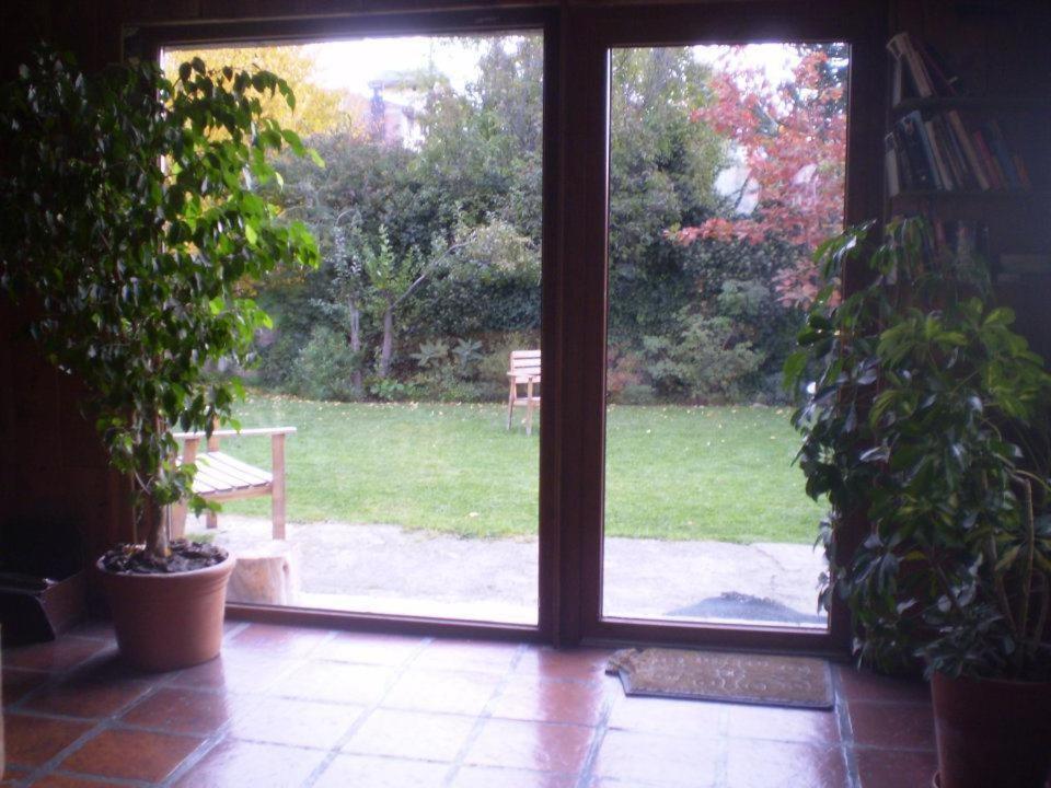 Periko´s Youth Hostel