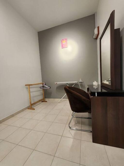 4R4B SDK Traveler Modern loft overlooking downtown photo 7
