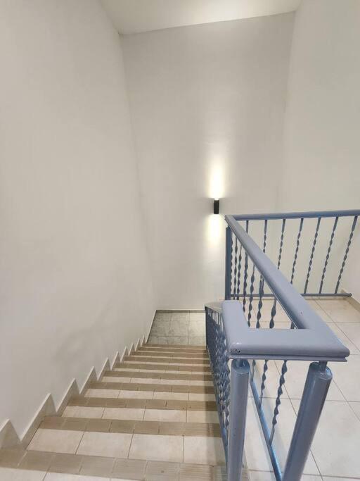 4R4B SDK Traveler Modern loft overlooking downtown photo 8