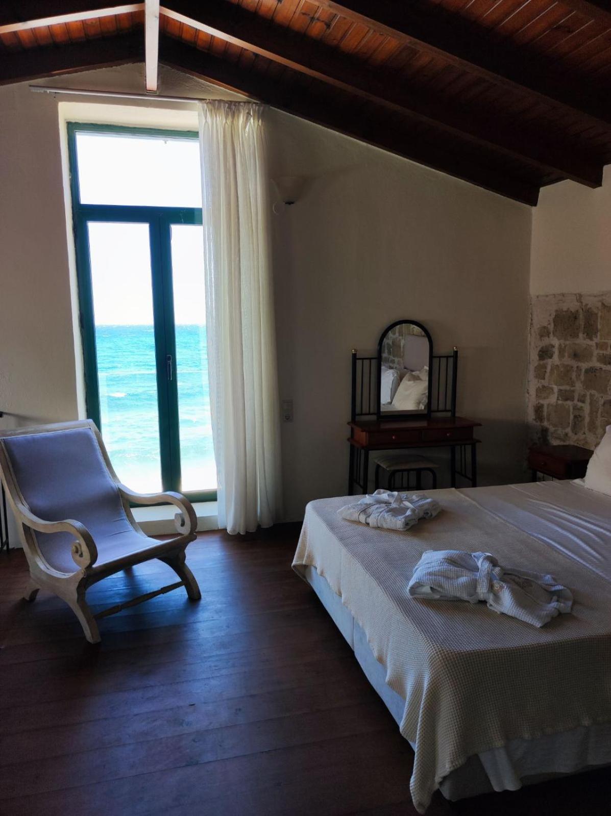 Thalassa Apartments