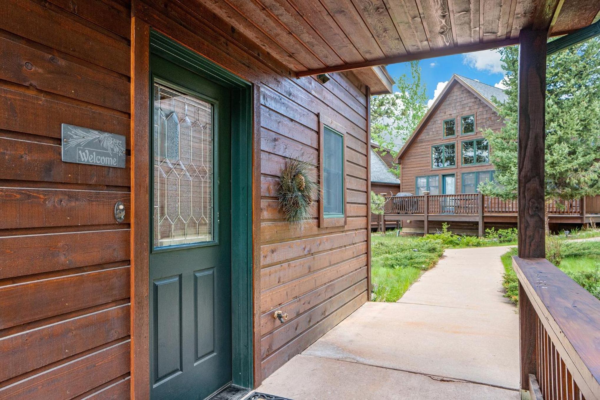 Solitude Bobcat #5- Estes Park condo view 2