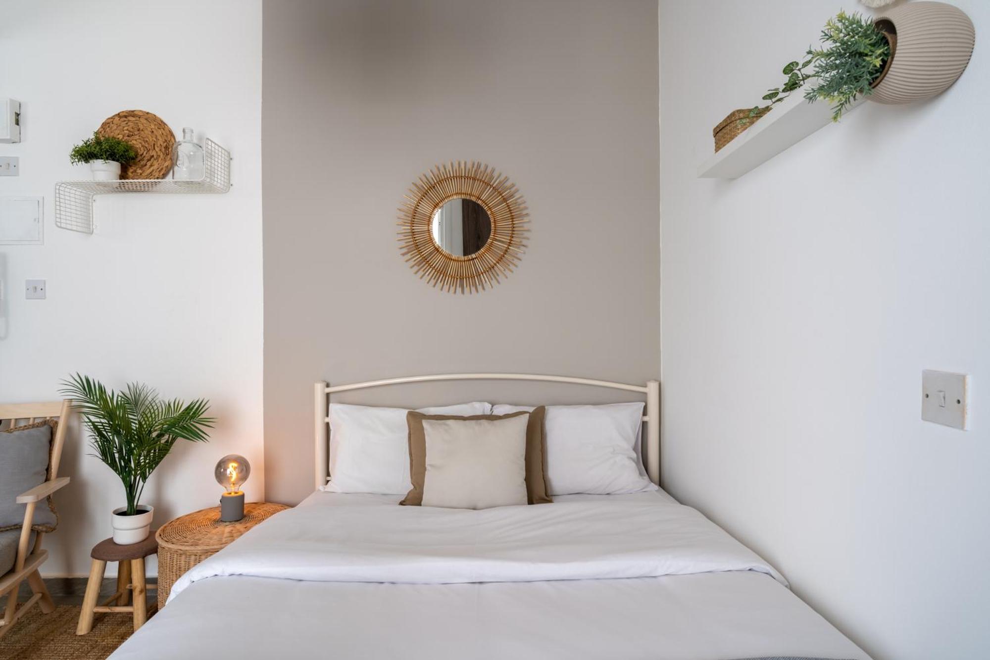 Orchid's Cozy Studio & Balcony in Larnaca