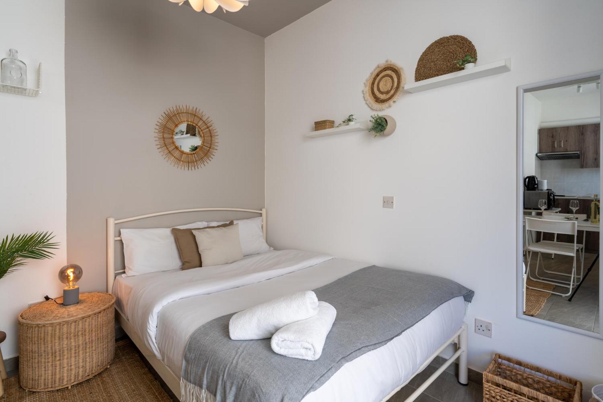 Orchid's Cozy Studio & Balcony in Larnaca
