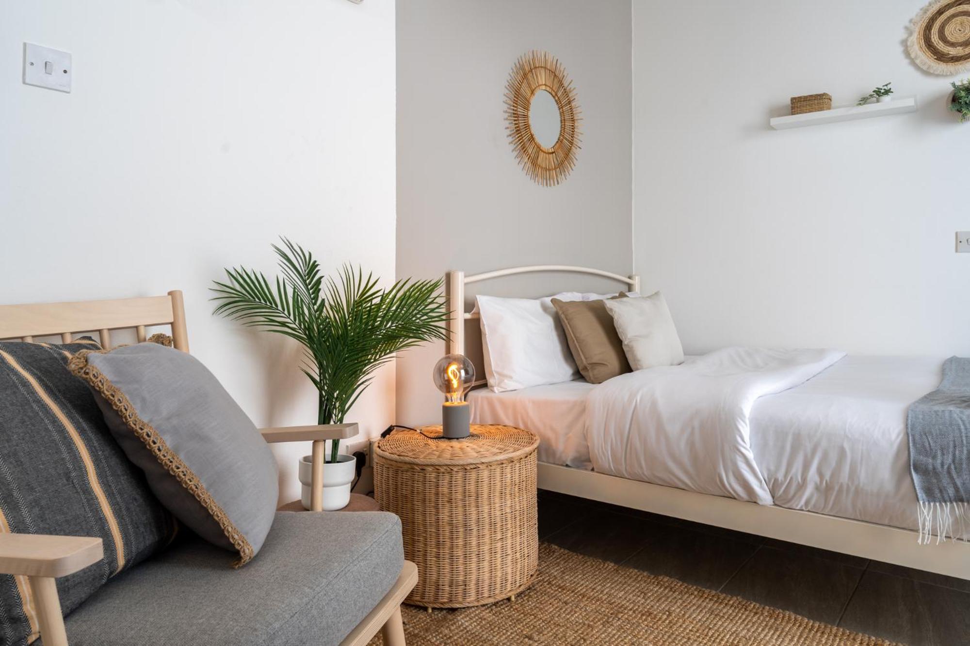 Orchid's Cozy Studio & Balcony in Larnaca
