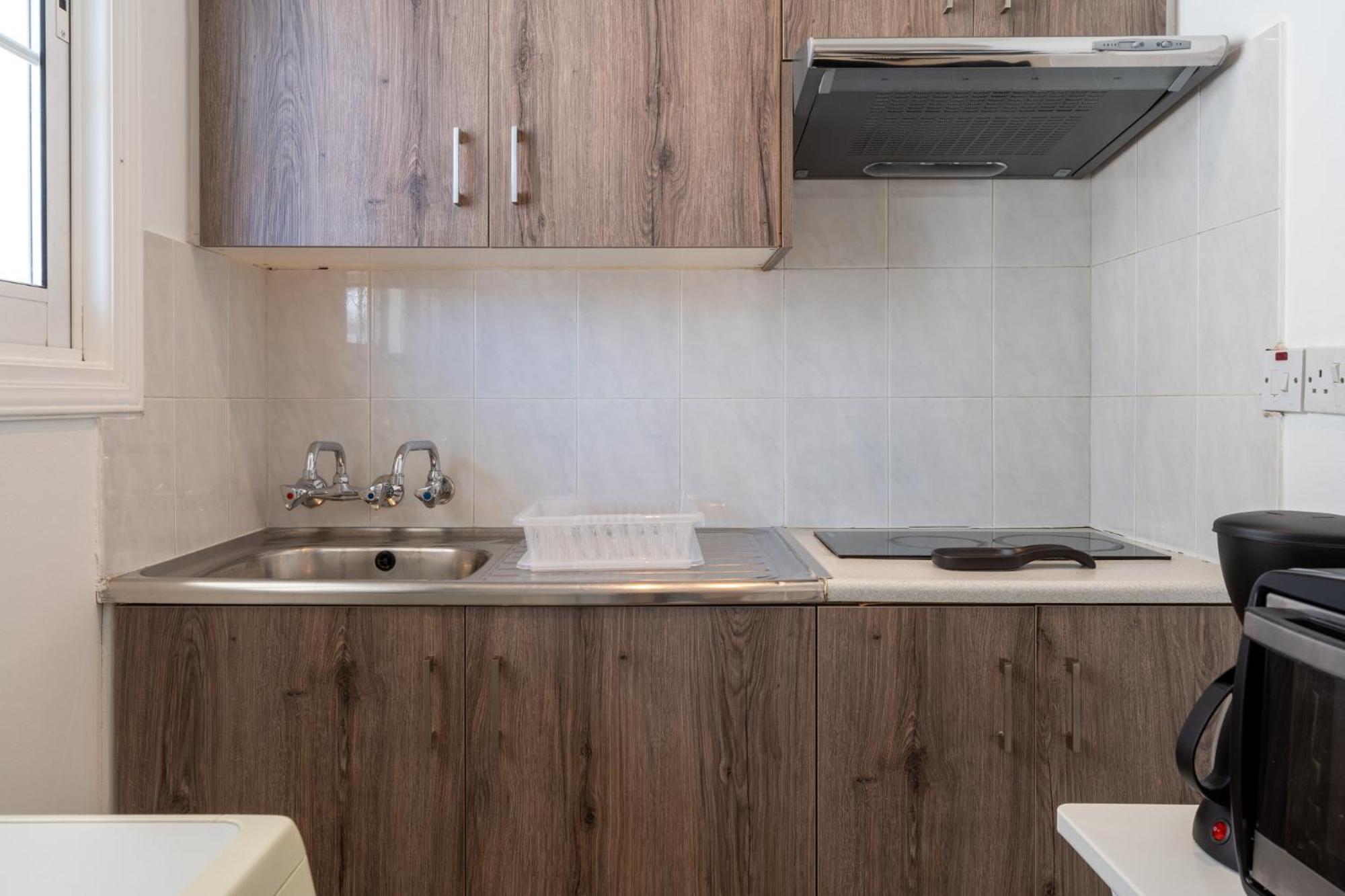 Orchid's Cozy Studio & Balcony in Larnaca