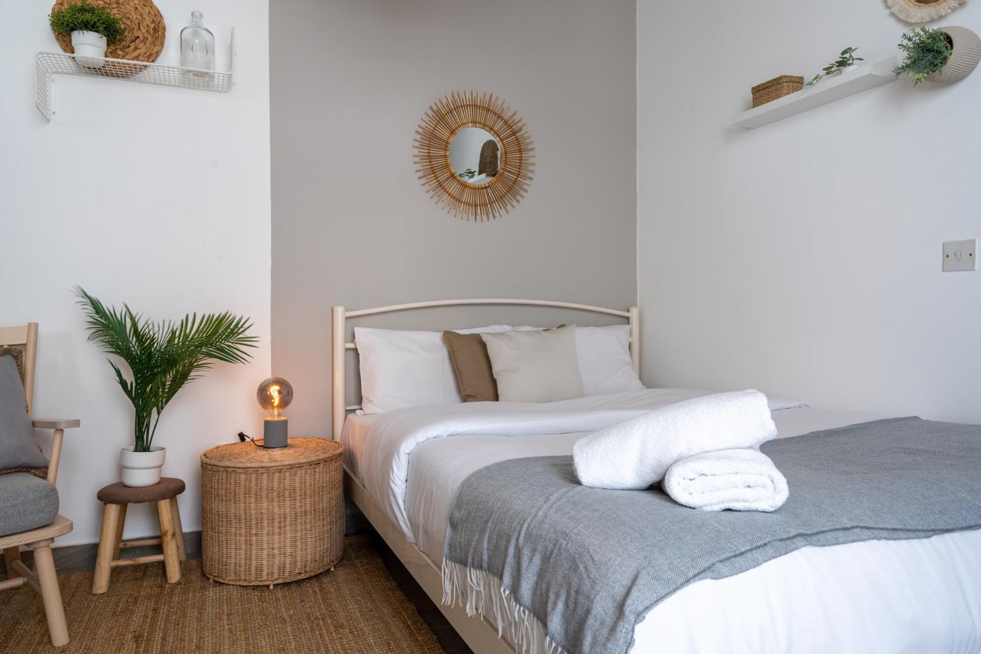 Orchid's Cozy Studio & Balcony in Larnaca