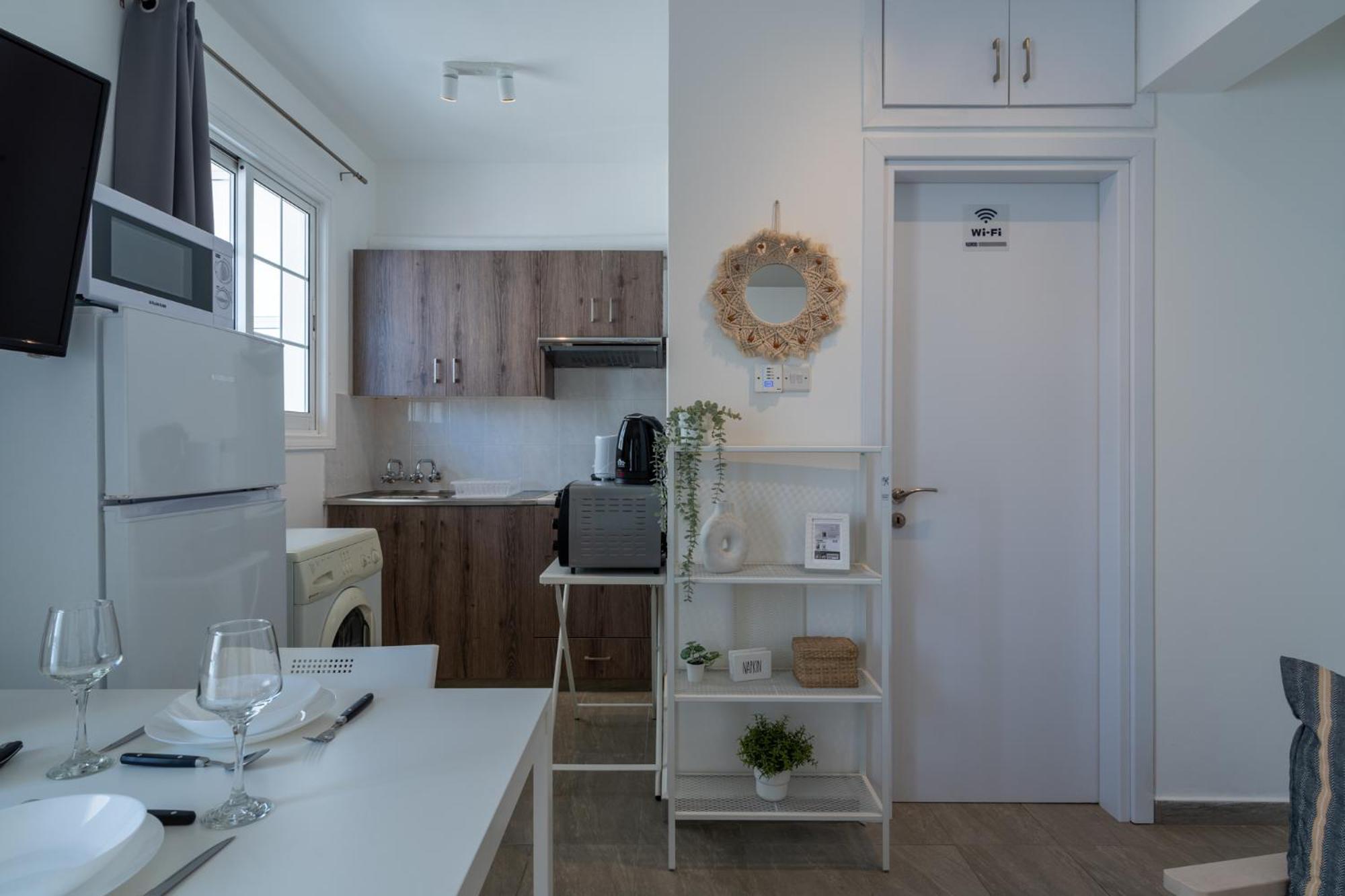 Orchid's Cozy Studio & Balcony in Larnaca