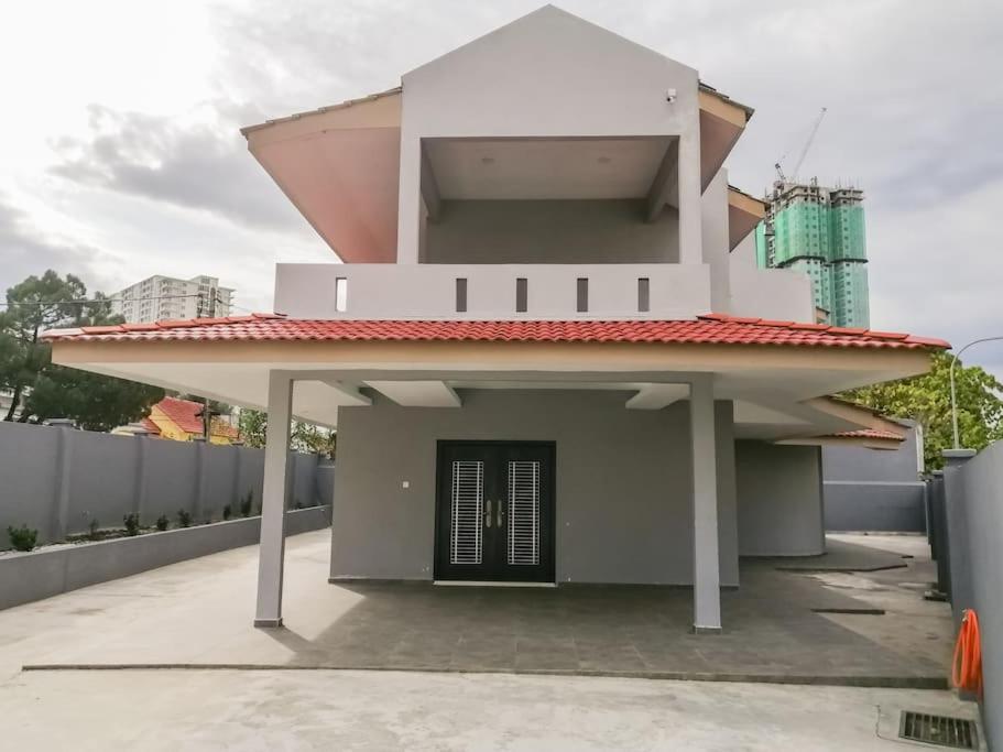 29 Bungalow Event House with 4 Room upto 20pax