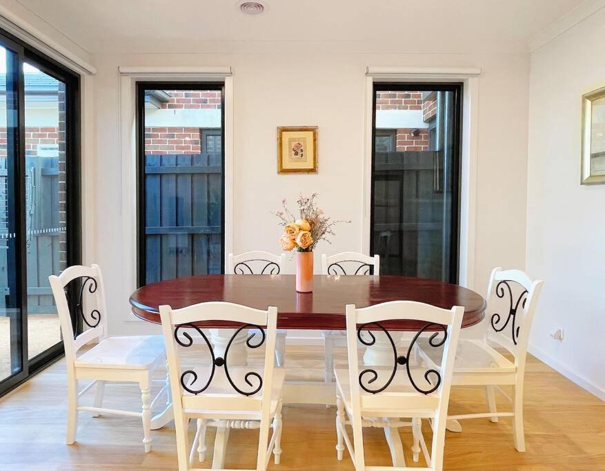 Casey Green Townhouse by GoodLive