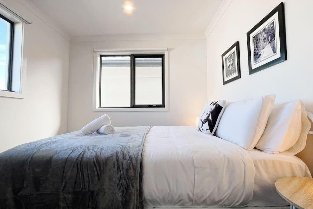 Casey Green Townhouse by GoodLive