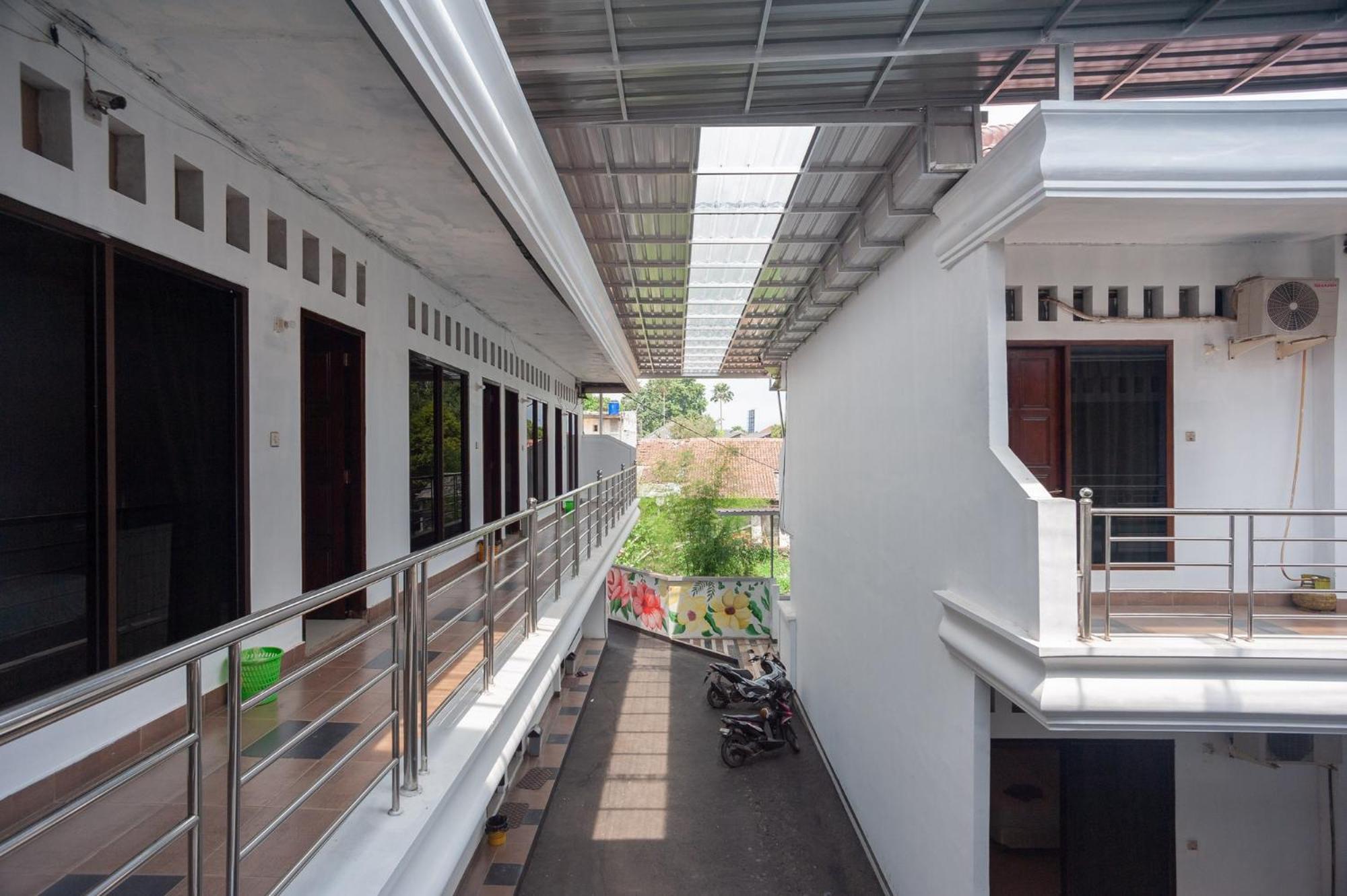 RedDoorz Syariah near Taman Air Mancur Bogor, ボゴール - 17