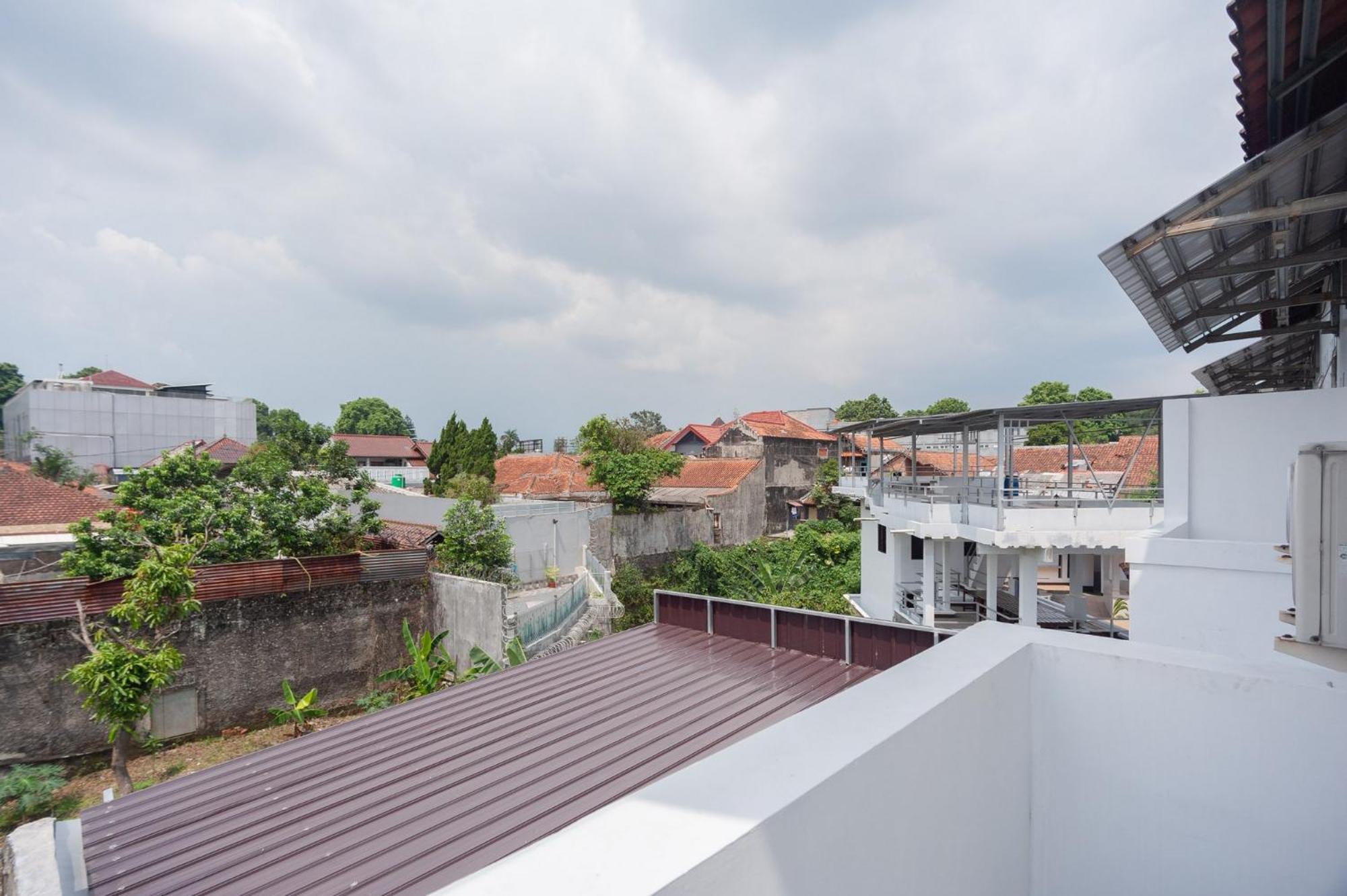 RedDoorz Syariah near Taman Air Mancur Bogor, ボゴール - 14