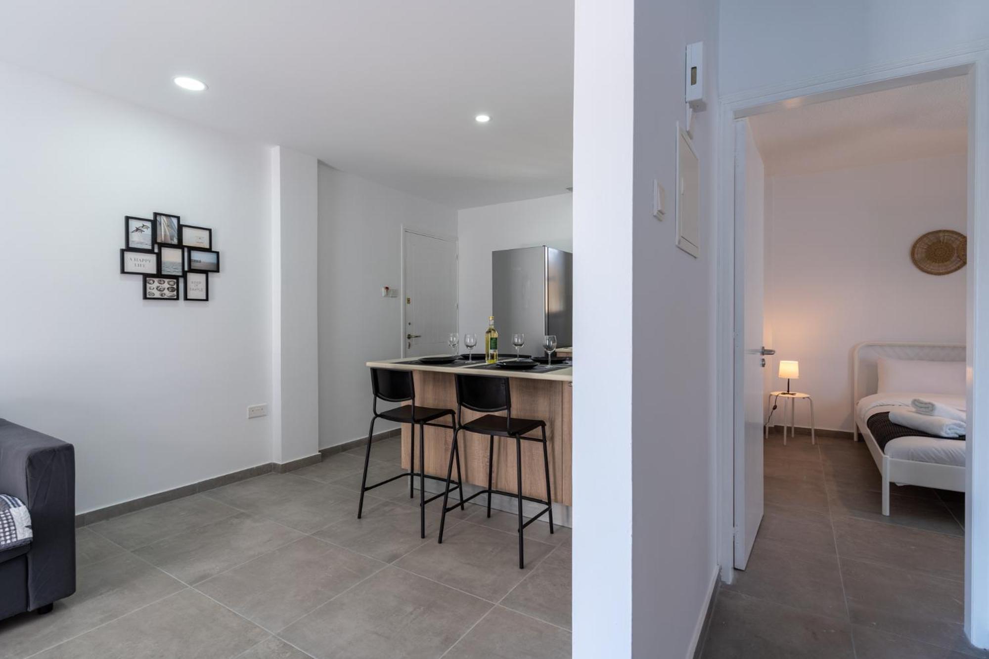 Odyssey - Captivating 2-Bedroom Retreat in Larnaca