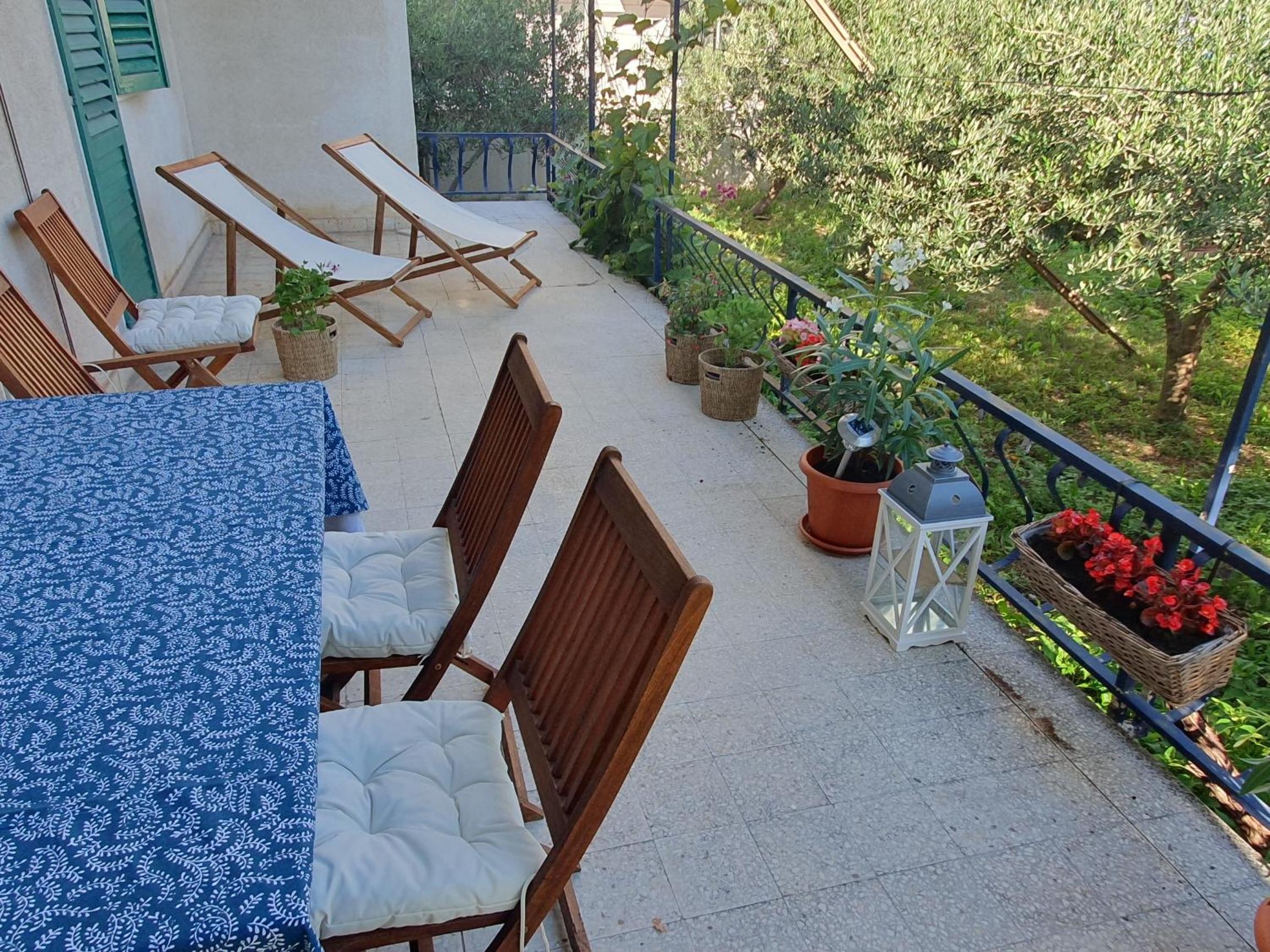 Apartment Lana en Trogir — balance & terrace