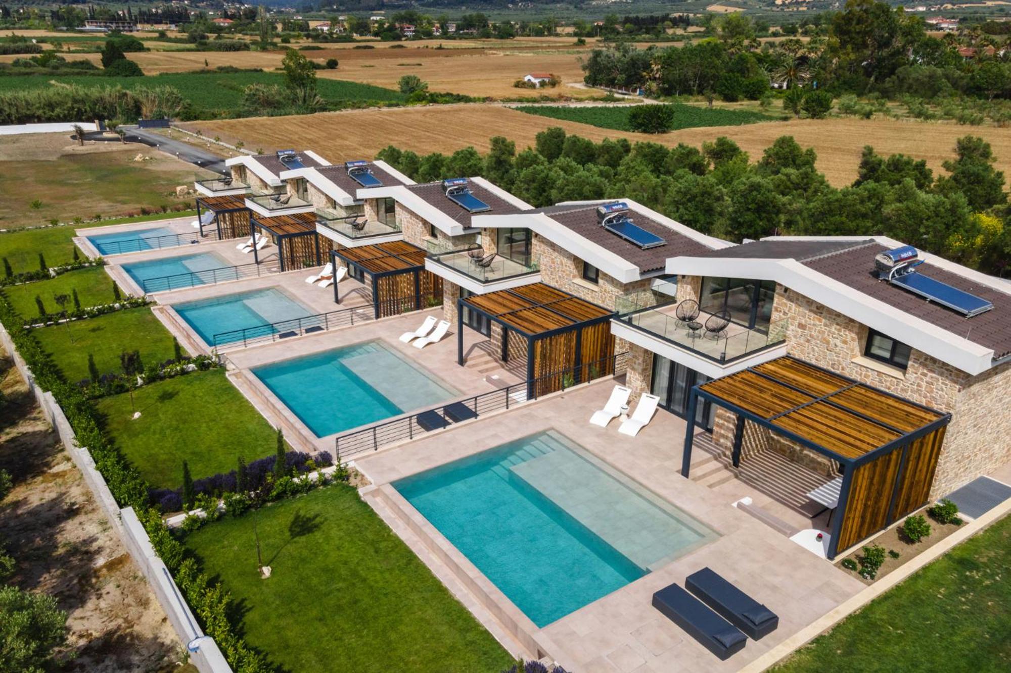 Hotel Five Senses Of Luxury - Image 1