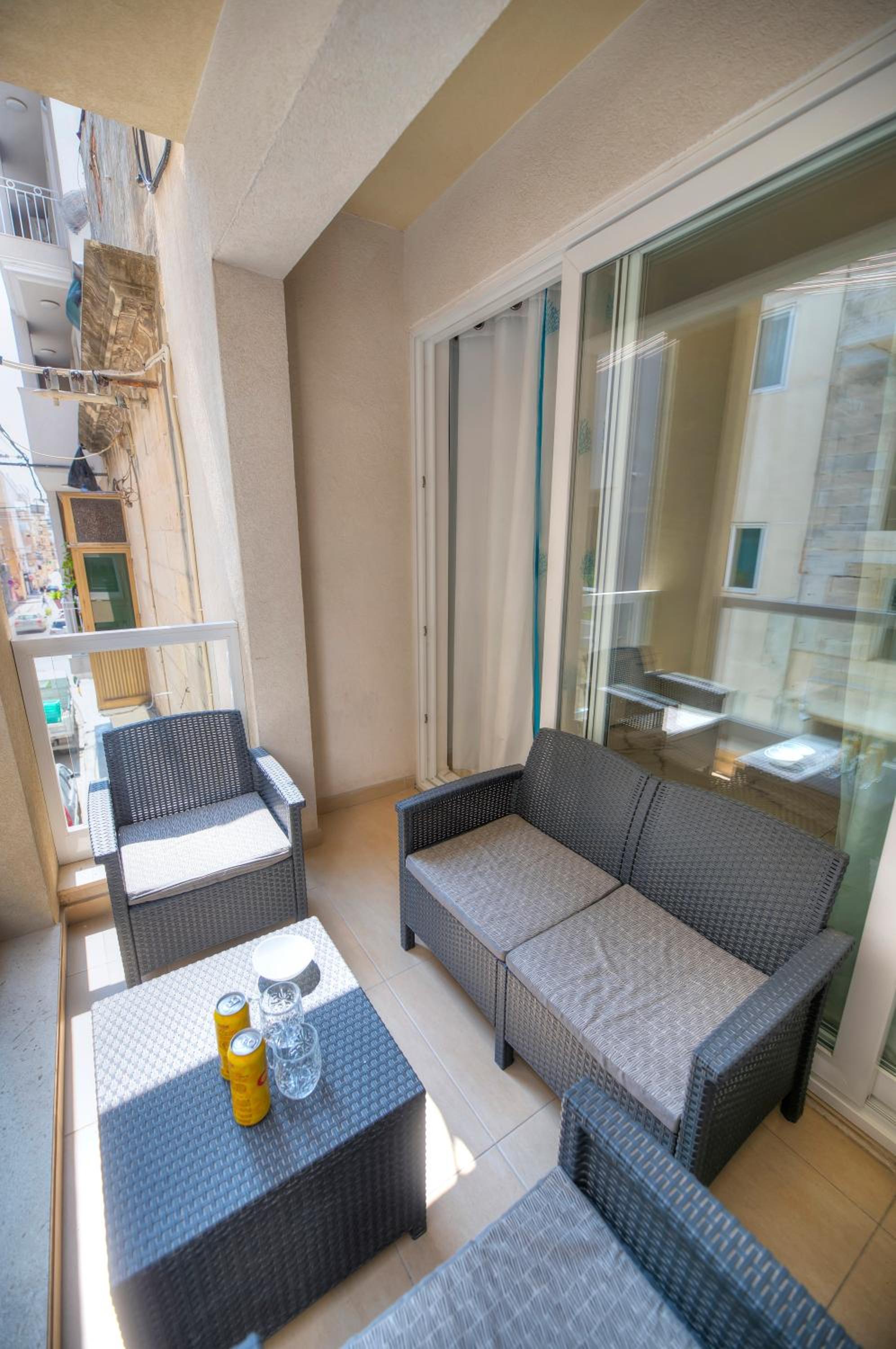Spacious & modern 3 bedroom near seafront JBOR1-1 view 3
