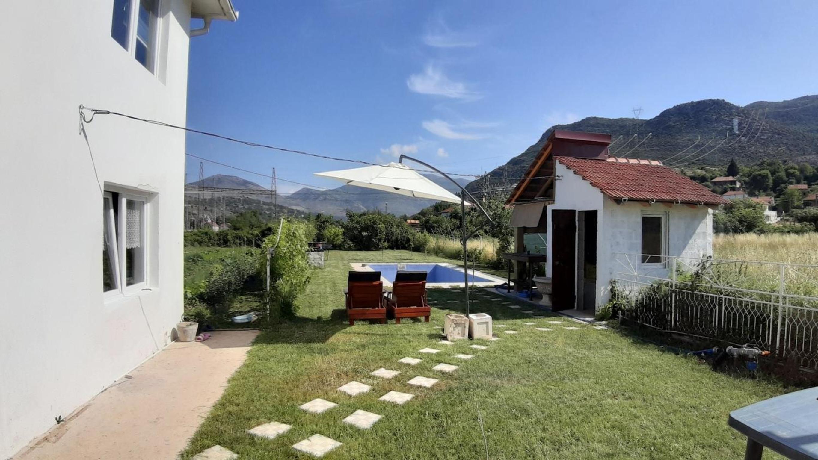 HACIENDA Merona with Swimming Pool