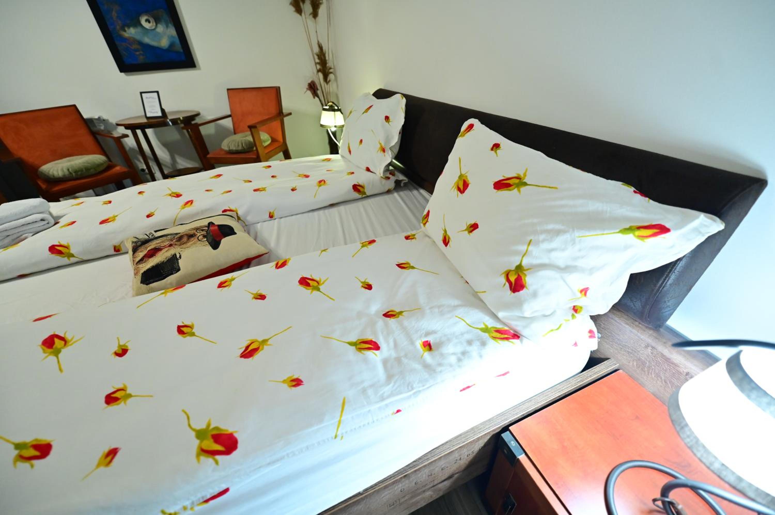 Photo 6