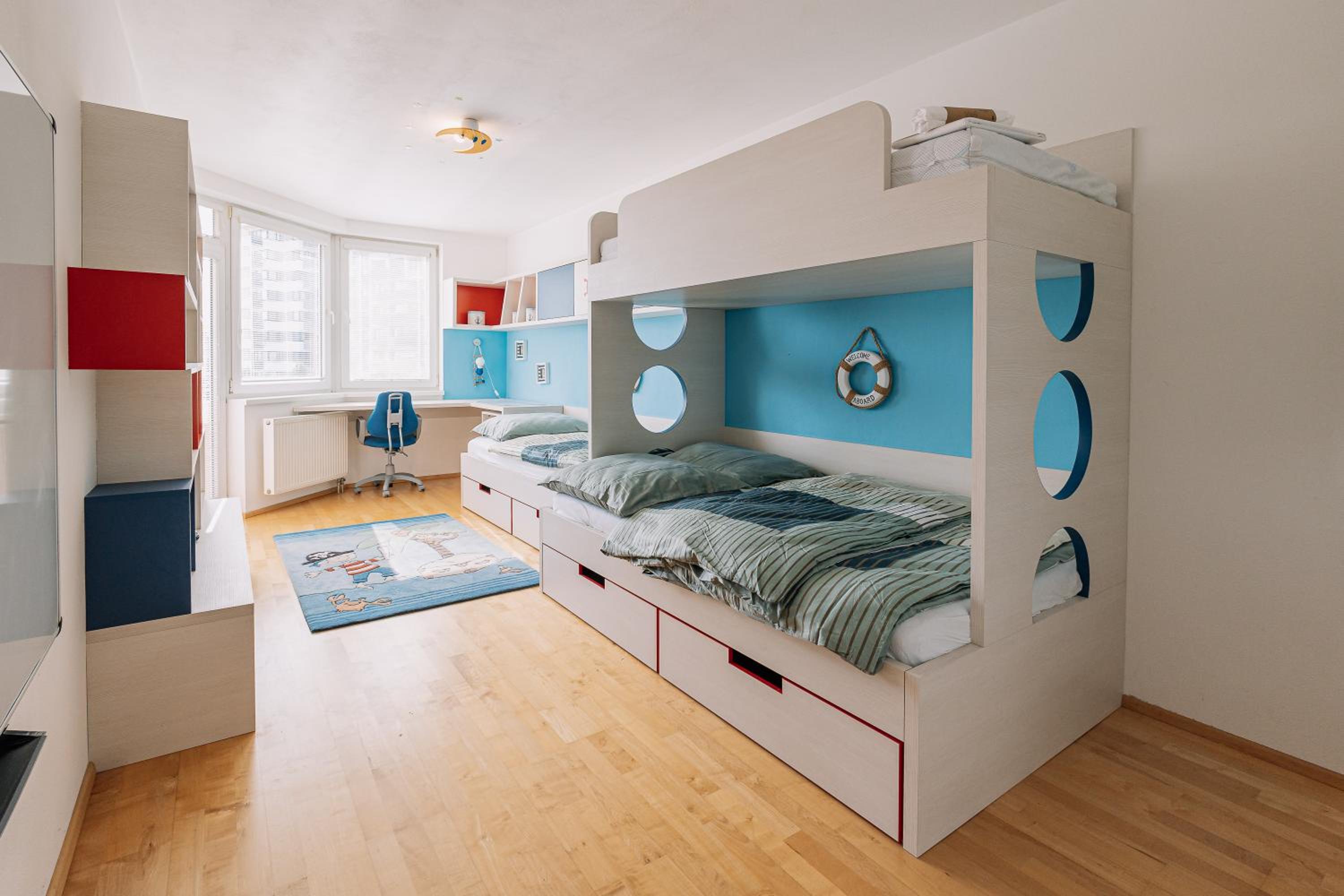 Apartment FAMILY Bratislava PARKING SLOT Included! view 4