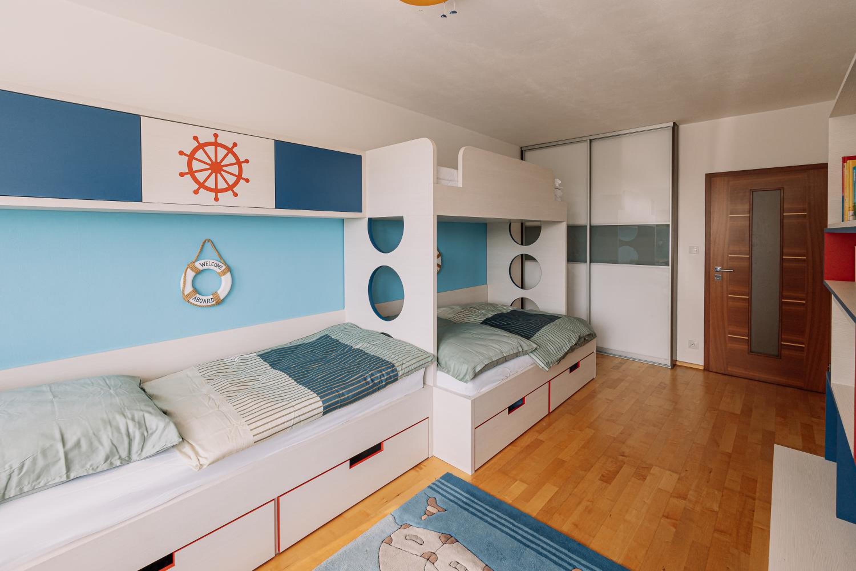 Apartment FAMILY Bratislava PARKING SLOT Included! view 5