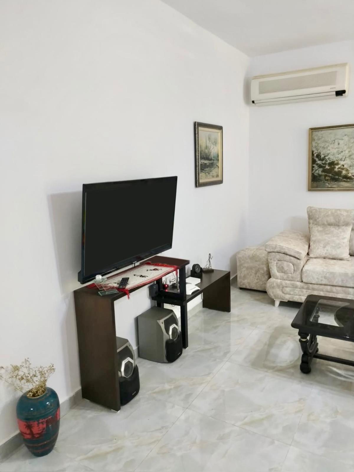 Golem Beach Apartment with Enchanting Garden